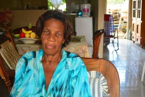 Ilse Navarro herinnert zich de verhalen van haar groot moeder over de plantage Malpais | Foto Dick Drayer