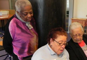 Mariëta Emers van Caribische Senioren Tilburg zegt goed te begrijpen waarom steeds meer Curaçaose ouderen zich in de steek gelaten voelen door het eiland - foto: Jamila Baaziz