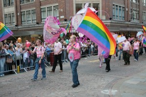 Volgens mede-organisator van de Gay Pride Mario Kleinmoedig doet Curaçao het goed wat betreft acceptatie van homoseksualiteit