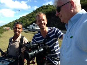 De NTR cameraploeg aan het werk op St. Maarten - foto: Jean Mentens