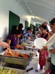 Studenten van de Saba University School of Medicine laten gezonde gerechten proeven - Foto : Hazel Durand
