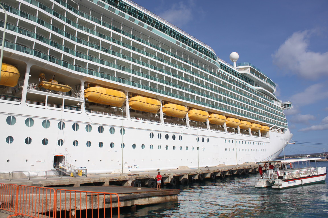 Dood bemanningslid cruiseschip schokt Bonaire