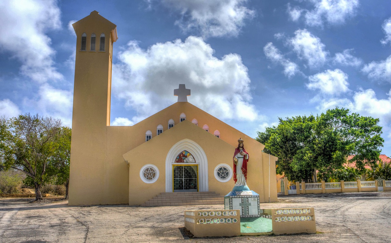 Curaçaose bevolking achtergesteld door katholieke kerk