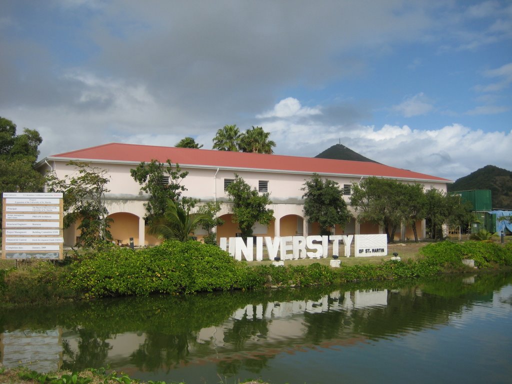 Universiteit van Sint-Maarten vraagt uitstel van betaling aan