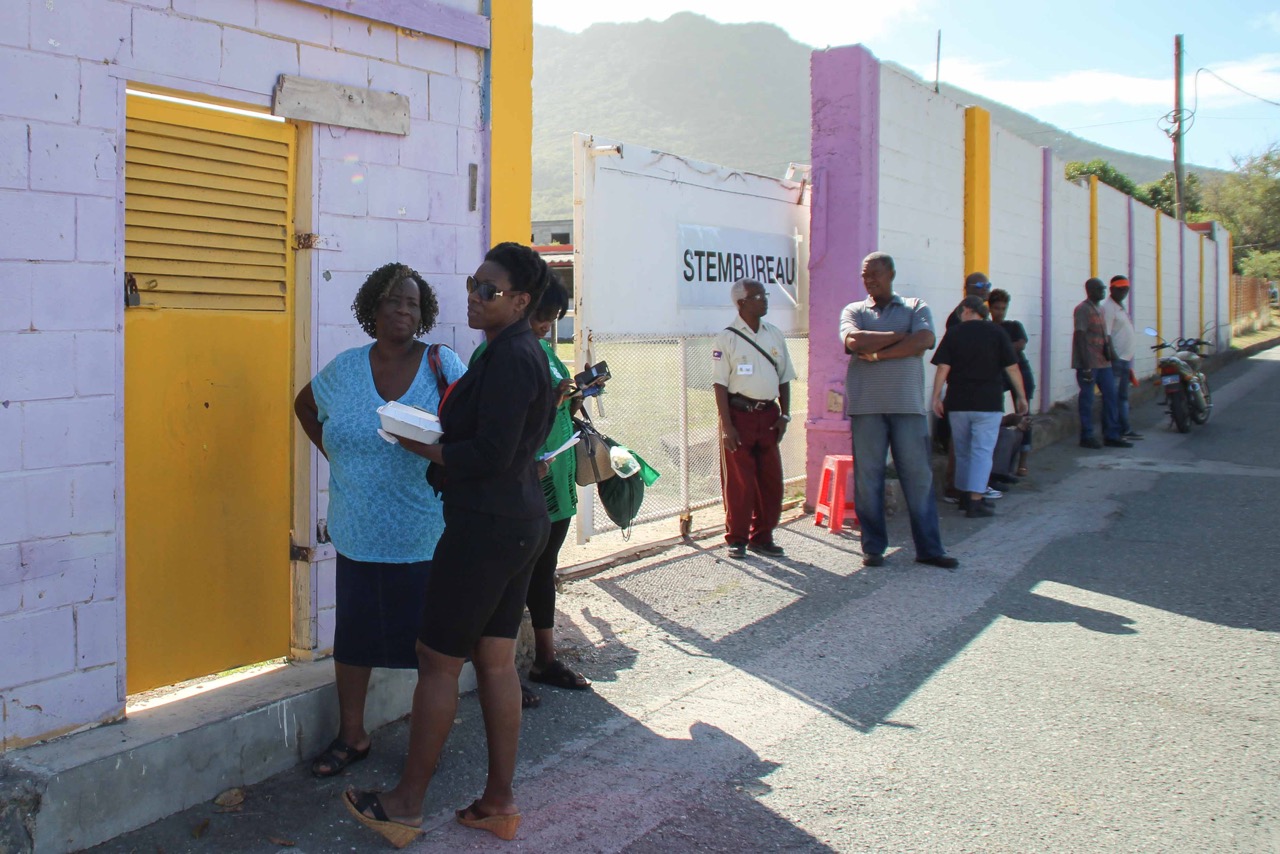 Jaar na overname bestuur Sint-Eustatius: Statianen willen verkiezingen