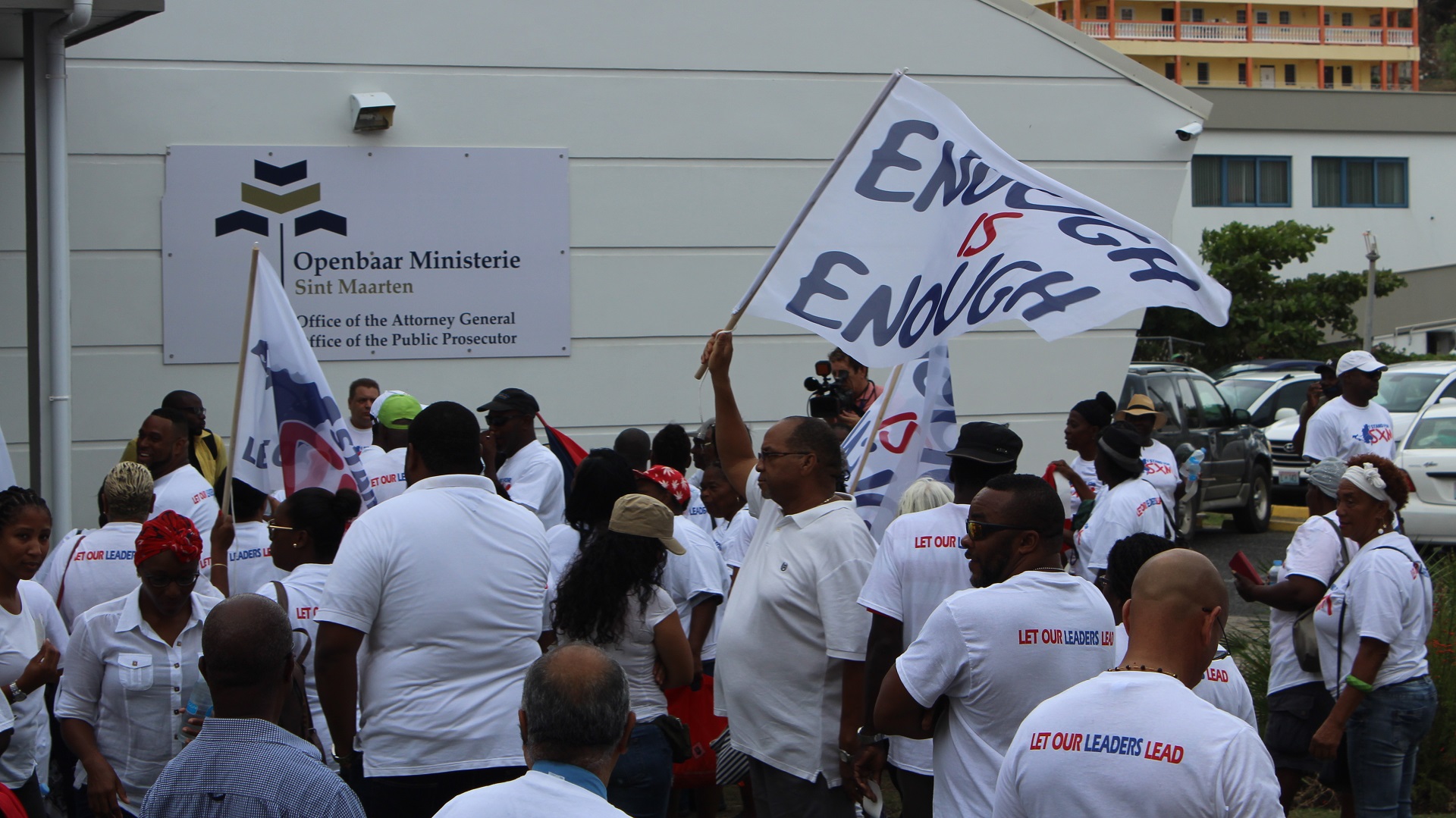 Anti-Nederlandse sentimenten bij protest voor sterker Sint-Maarten