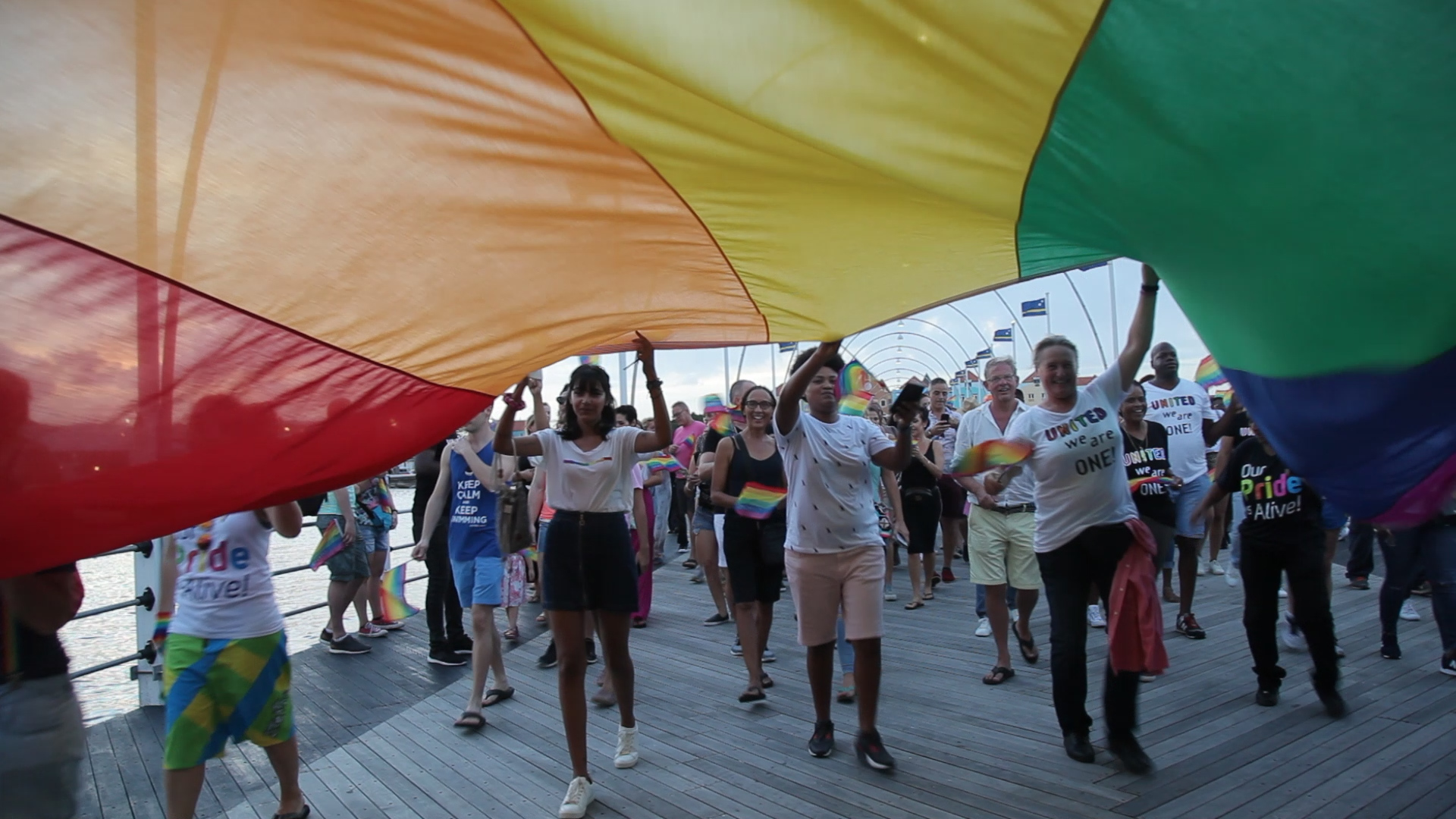 Wetsvoorstel homohuwelijk trapt Curaçao Gay Pride af