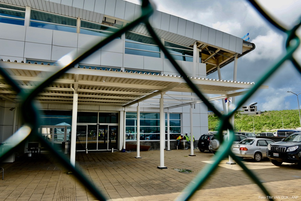 Vernieuwde luchthaven Sint-Maarten open in december