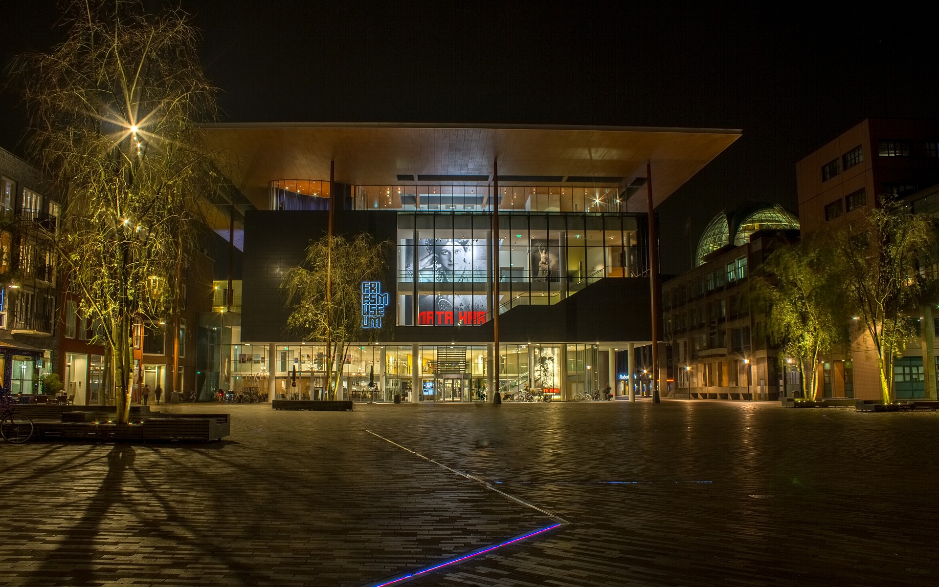 Verontwaardiging over plan Leeuwarden om ‘kansloze Antillianen’ te weren