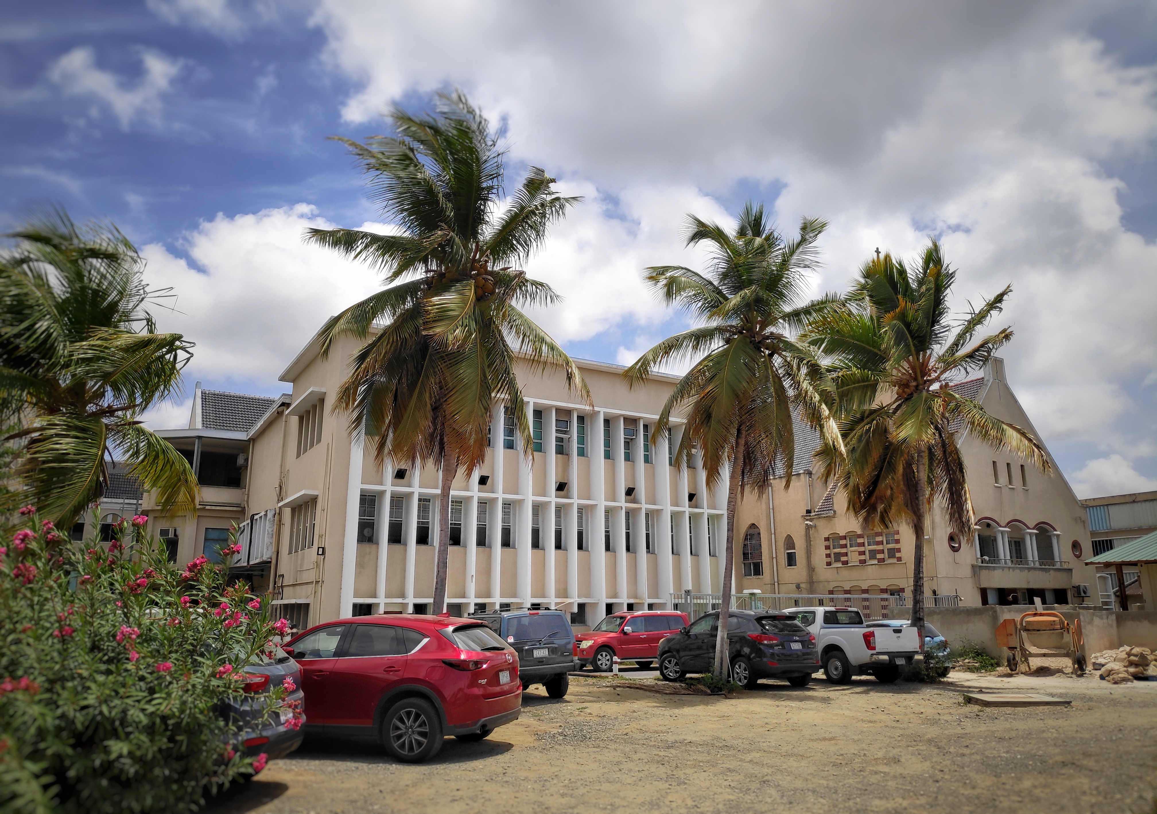 Wat gebeurt er met de miljoenenschuld van het oude ziekenhuis op Curaçao?