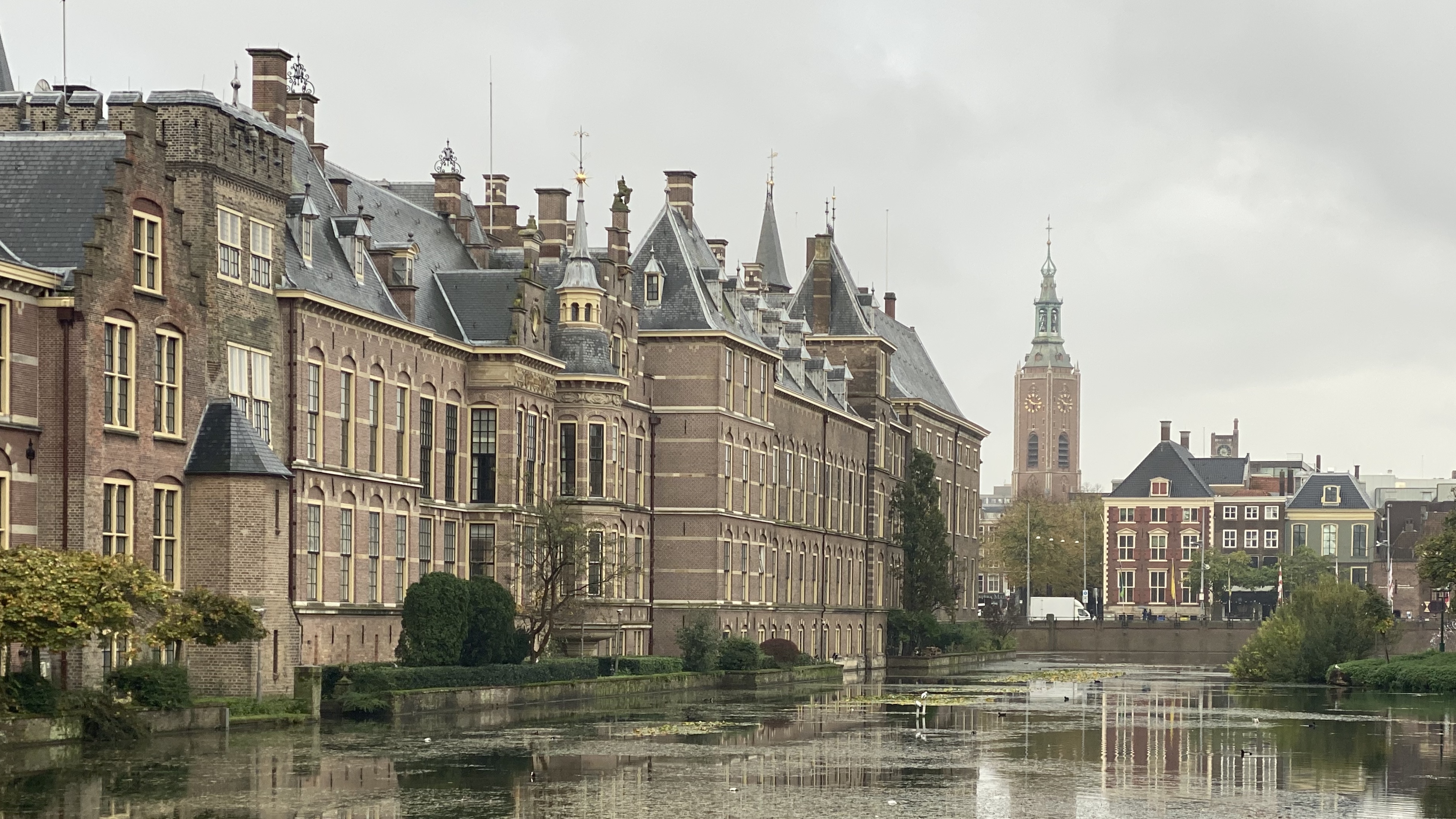 ‘Geef Nederlandse Justitie-minister meer macht op de eilanden’