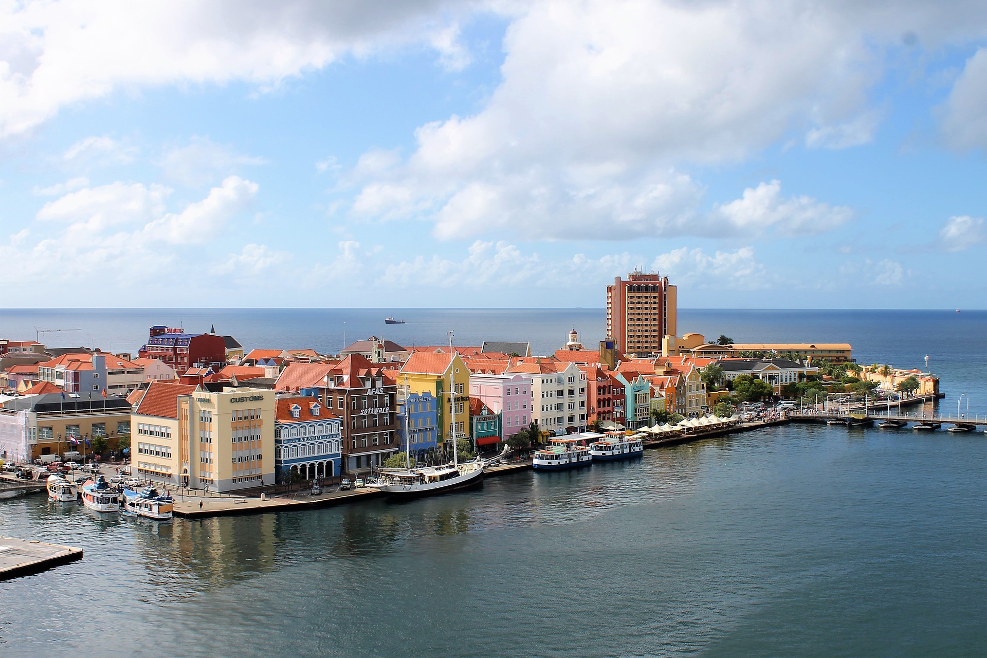 Coronamaatregelen op Curaçao verlengd: Hoe ziet de toekomst eruit?