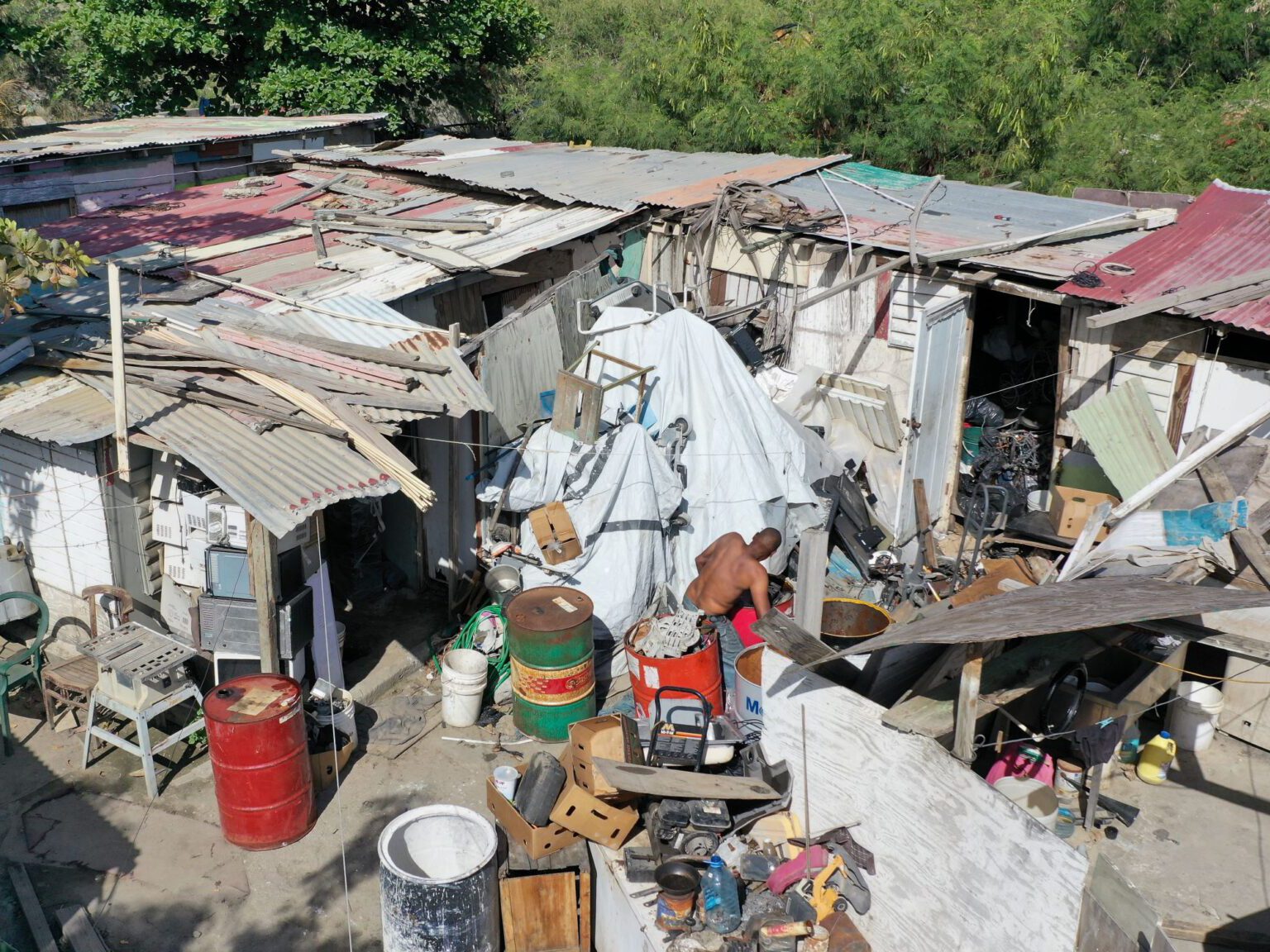 Bewoners rondom vuilnisbelt Sint-Maarten moeten weg