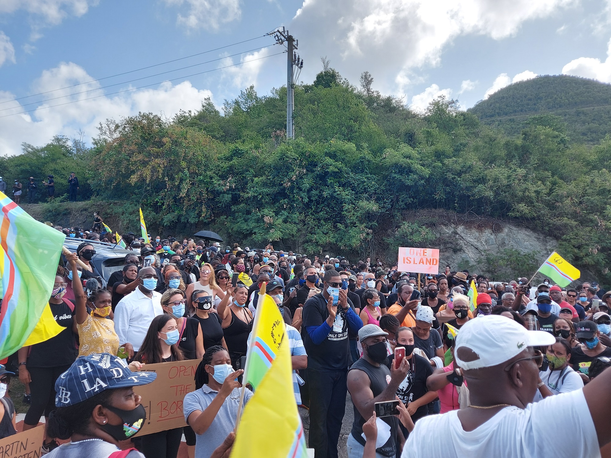 Grens Sint-Maarten open na aanhoudend protest