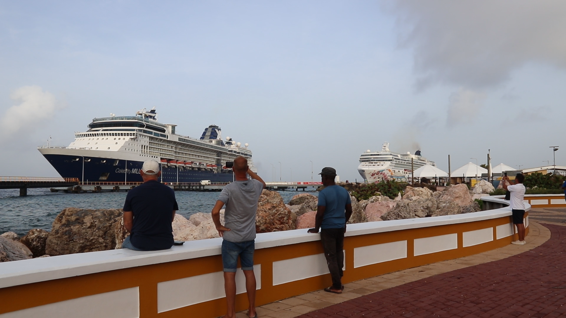 Eerste cruisetoeristen na 15 maanden op Curaçao aangekomen