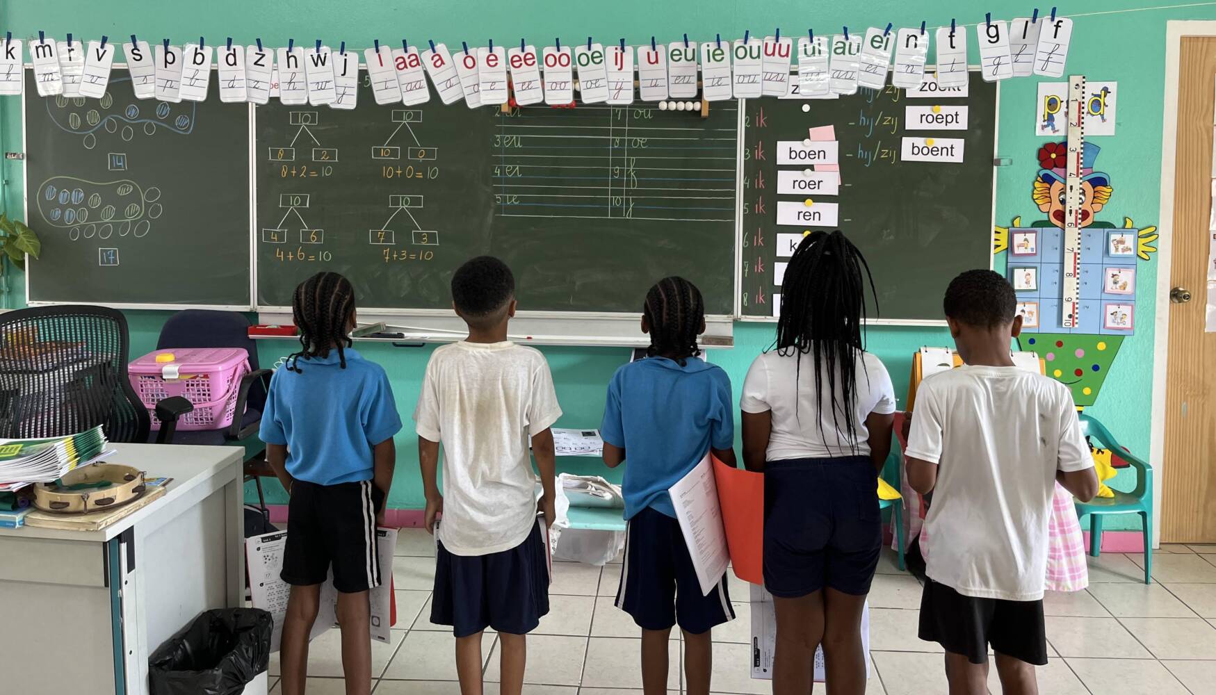 ‘Help kinderen op Curaçao aan schoolspullen’