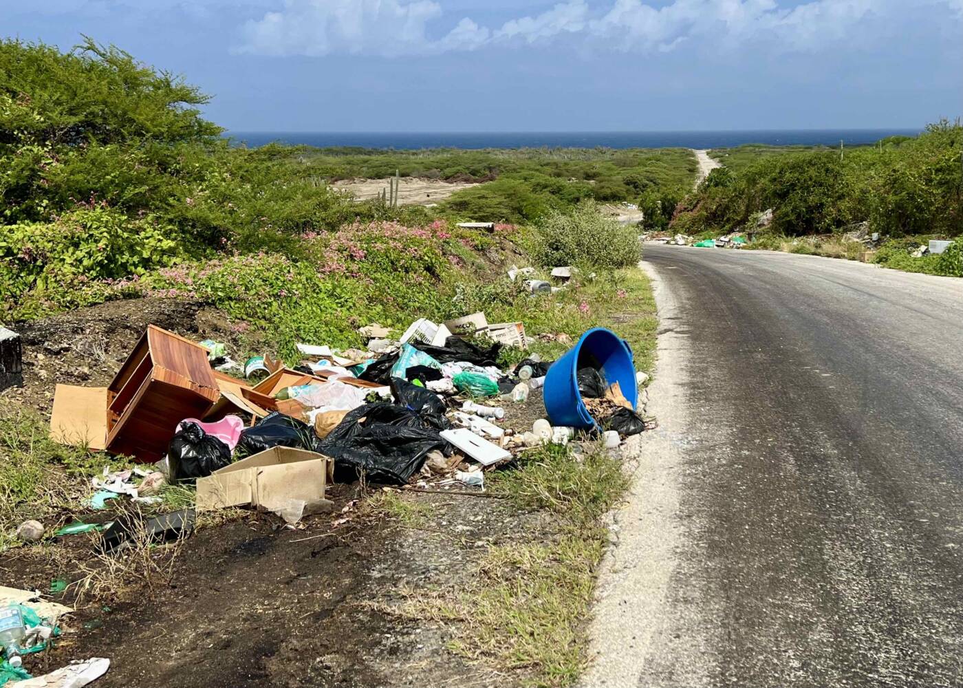 Waarom is Curaçao zo vuil? ‘Spreek mensen aan op hun gedrag’