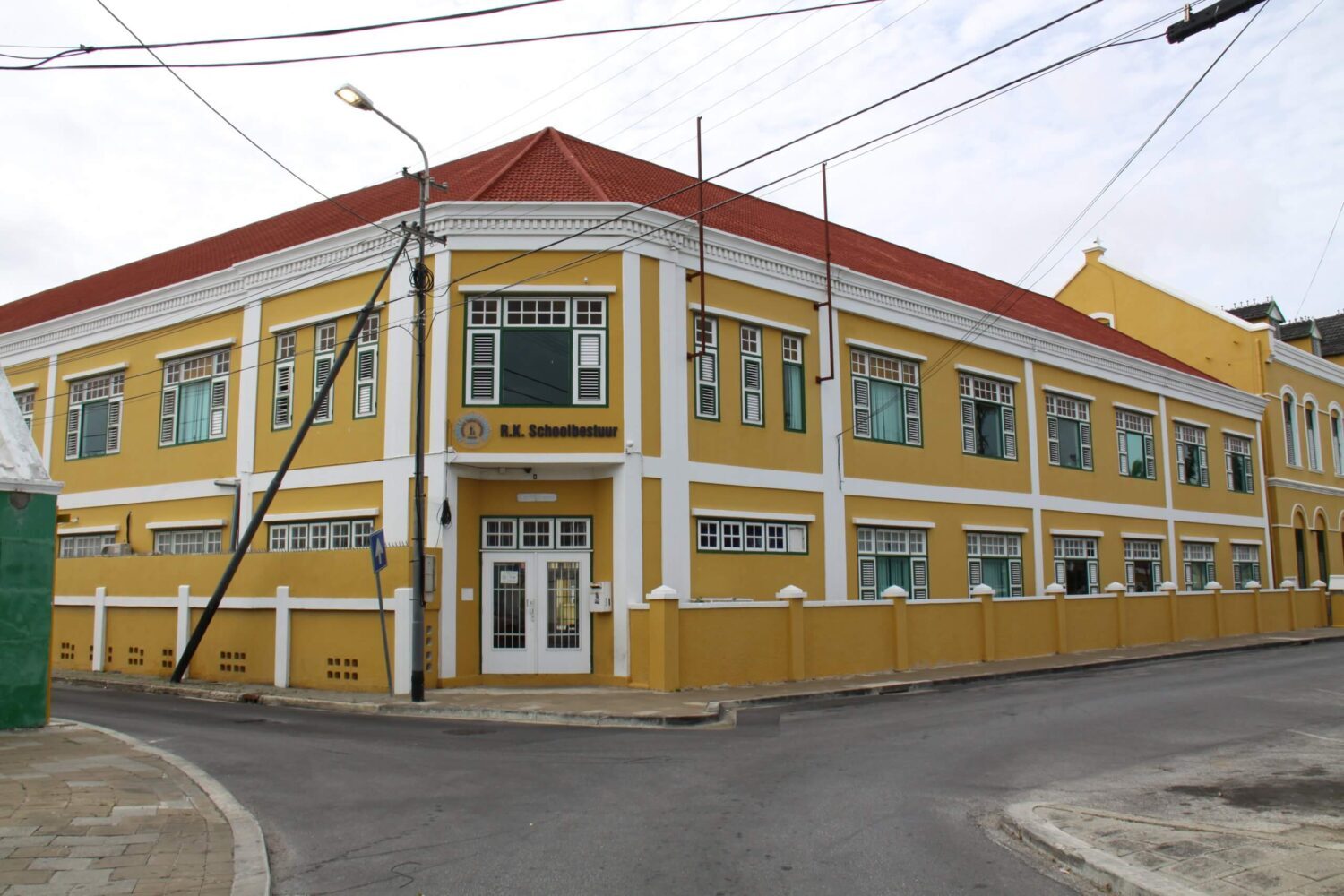 Schoolbesturen Curaçao luiden noodklok: Agressie wordt steeds ernstiger