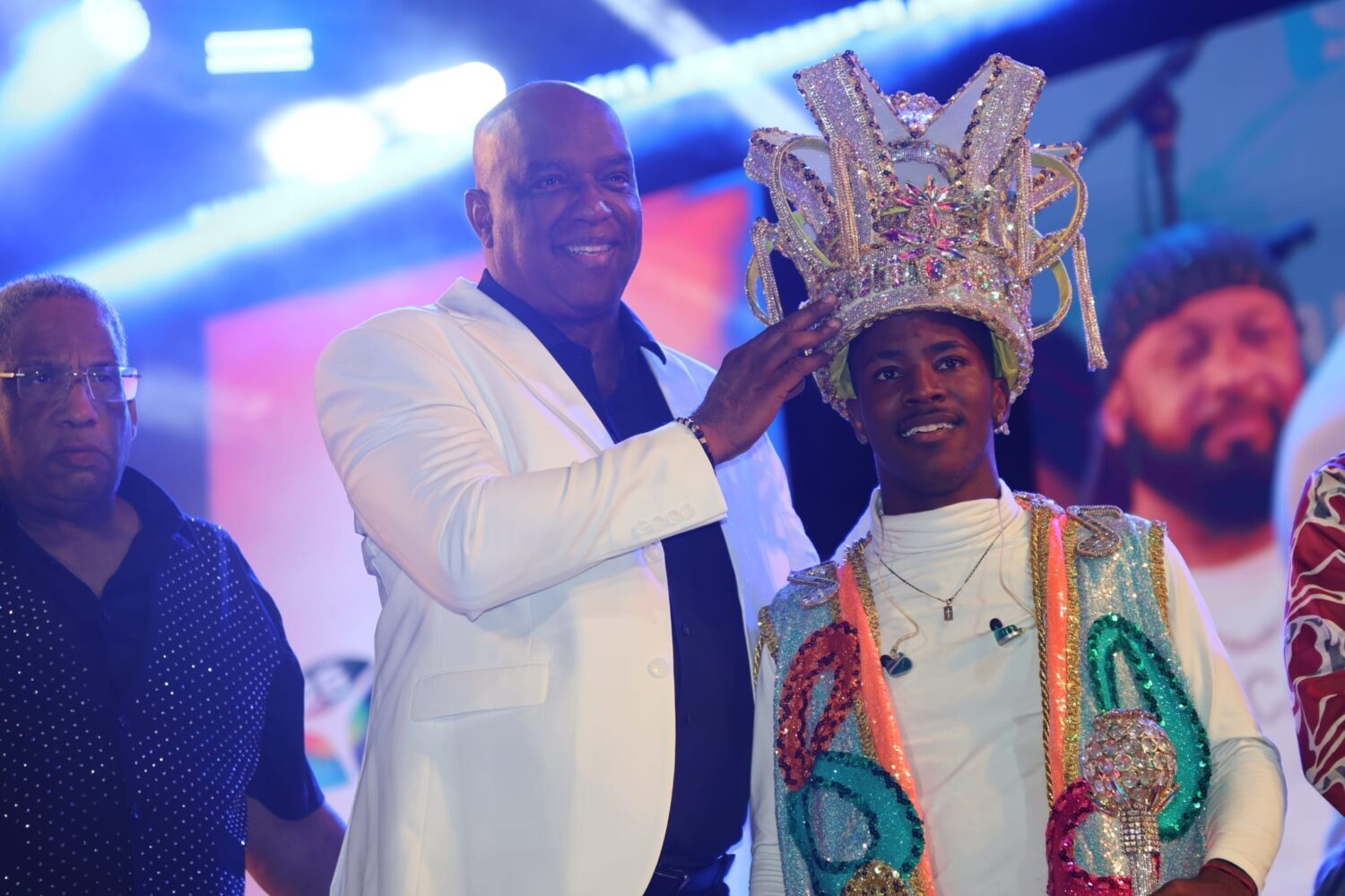 Jongeren zorgen voor voortbestaan van de Tumba: Sontje Mercelina (20) Koning van Tumba 2025