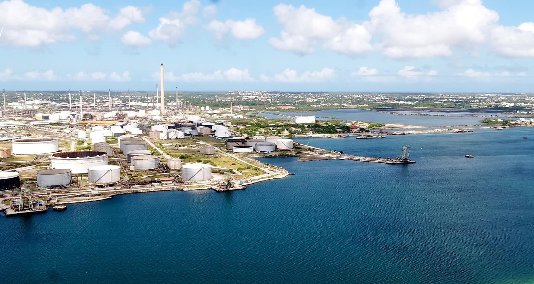 Oppositie Curaçao wil duidelijkheid over ‘raffinaderij-beleid’