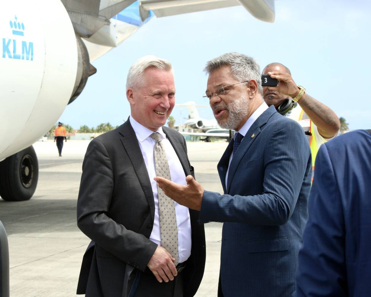 Staatssecretaris aan de slag met drie prioriteiten voor zes Caribische eilanden